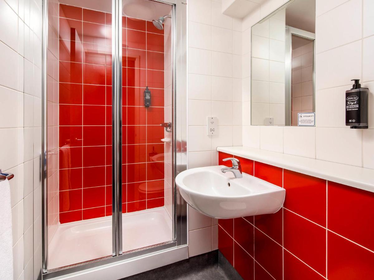 Ibis Budget London Heathrow Terminal 5 Hillingdon Eksteriør billede