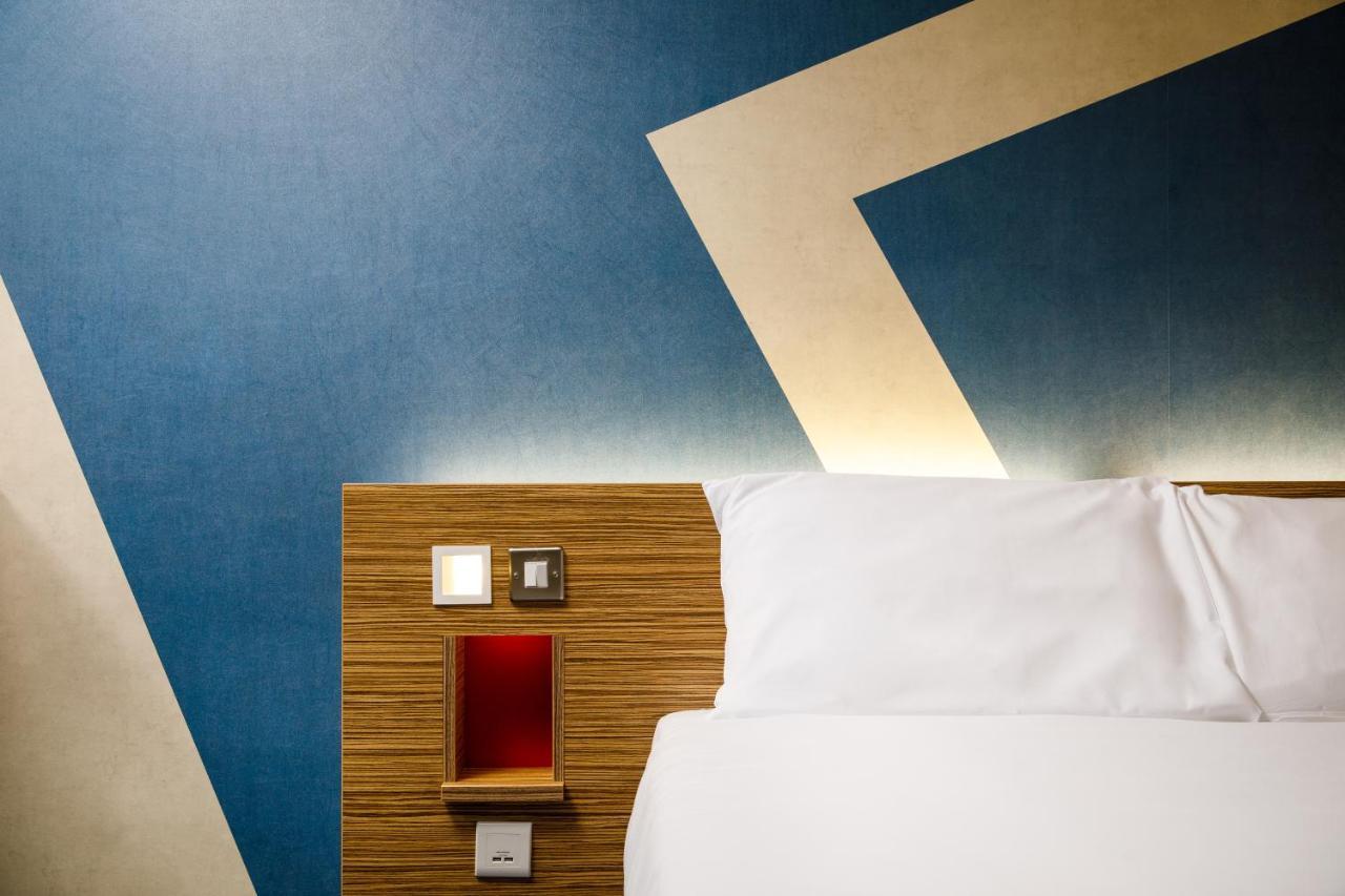 Ibis Budget London Heathrow Terminal 5 Hillingdon Eksteriør billede